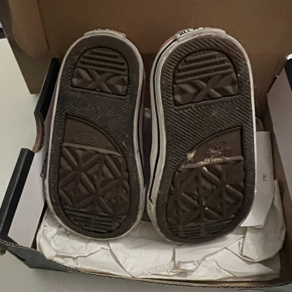 Pink Chuck Taylor converse 4c - Picture 2 of 2